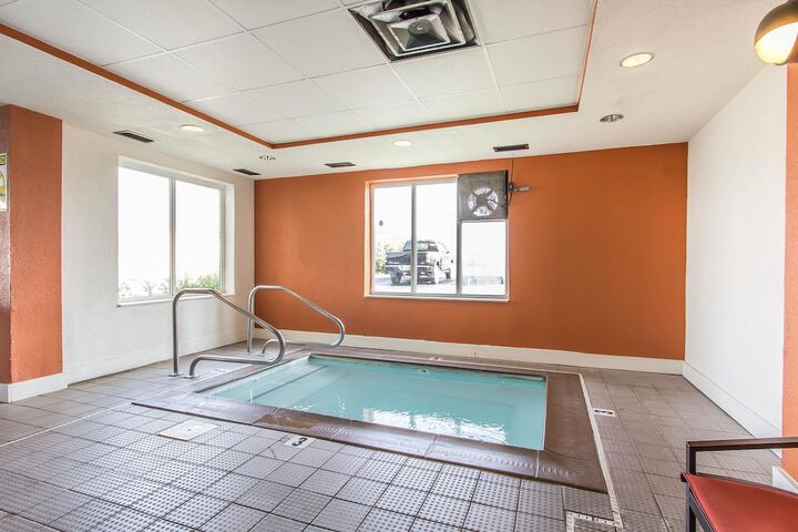 Pool 9 of 61