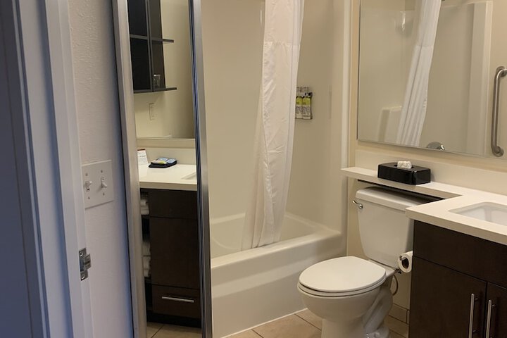 Room 51 of 74