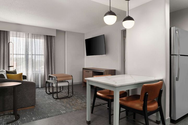 Room 30 of 43