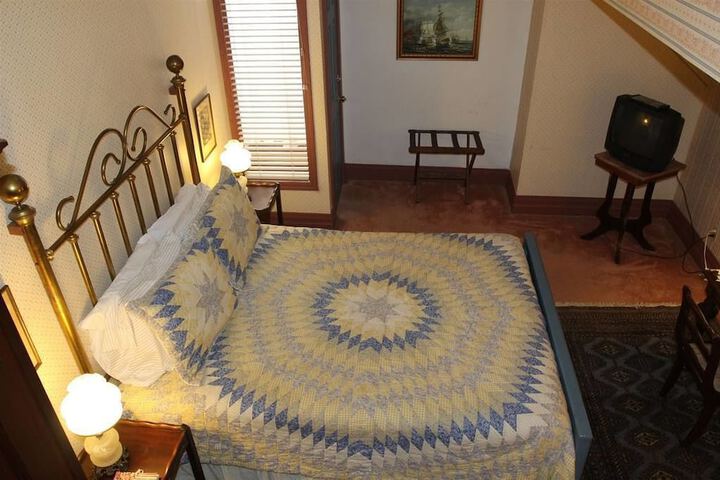 Room 50 of 109