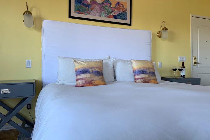 Room 28 of 40