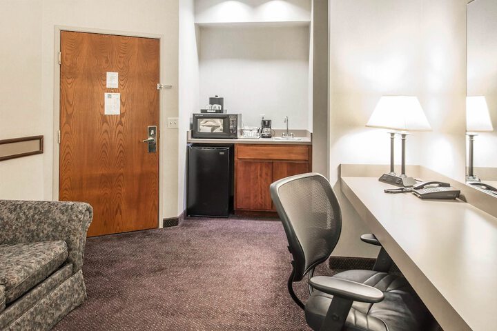 Room 26 of 82
