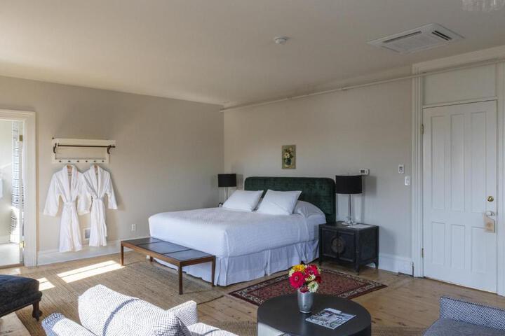 Stewart House Hotel
