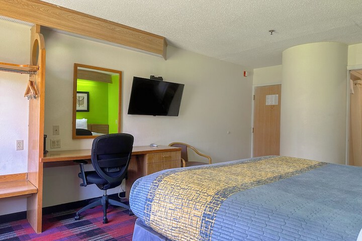 Classic Inn by Townhouse American Way Memphis I 240