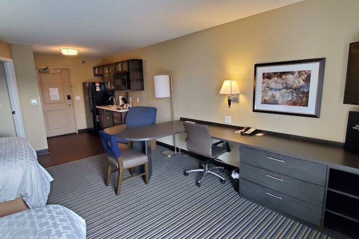 Candlewood Suites Eau Claire I-94 by IHG