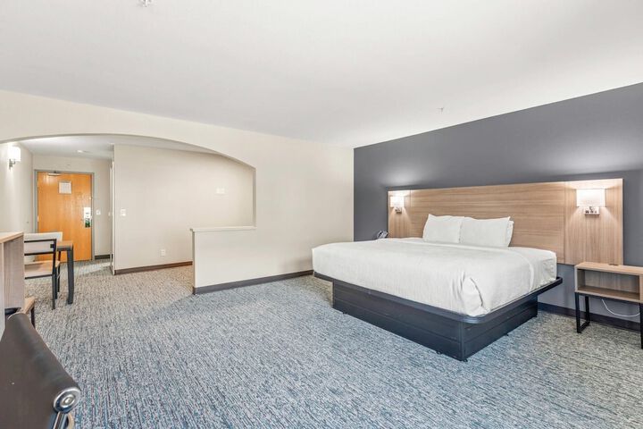 Quality Inn & Suites on the River