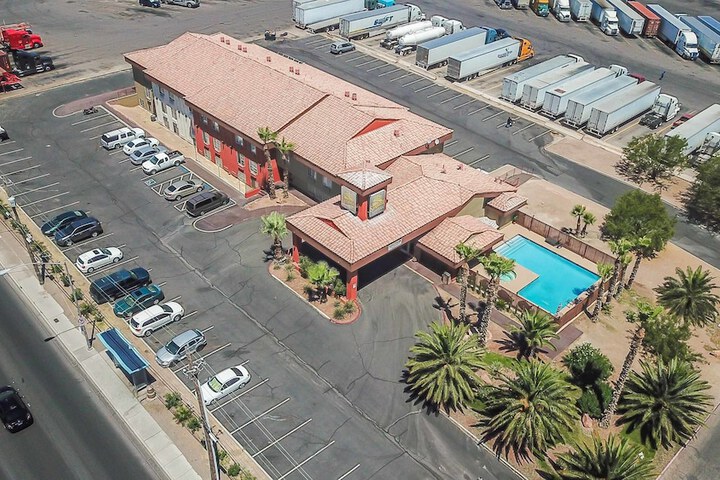 Hotel 8 of 84