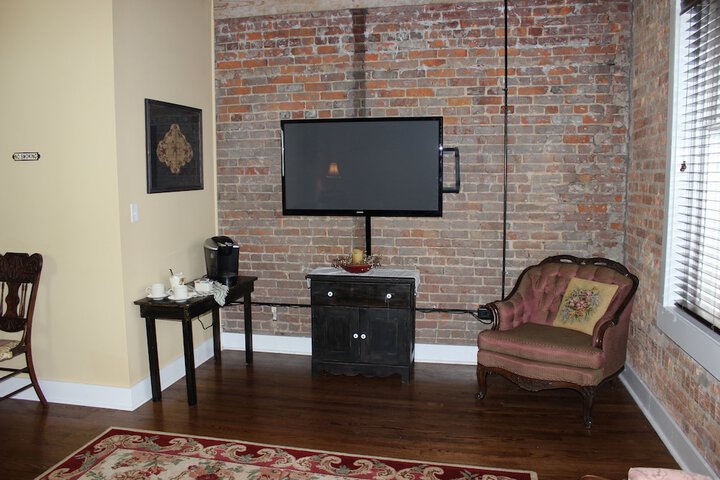 Room 19 of 42