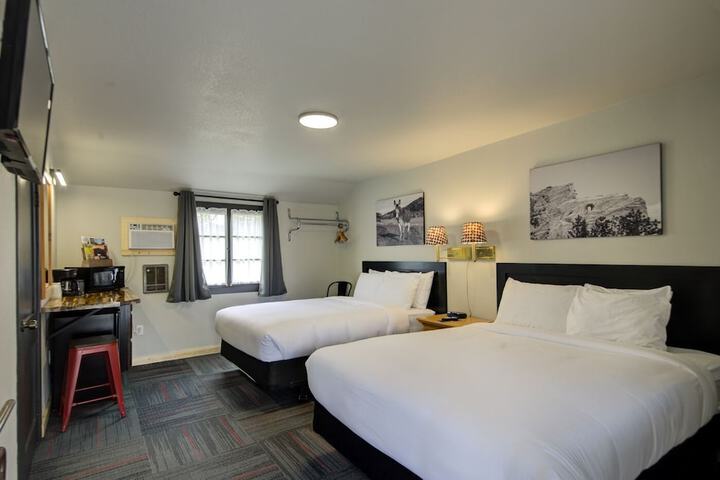 Room 9 of 12