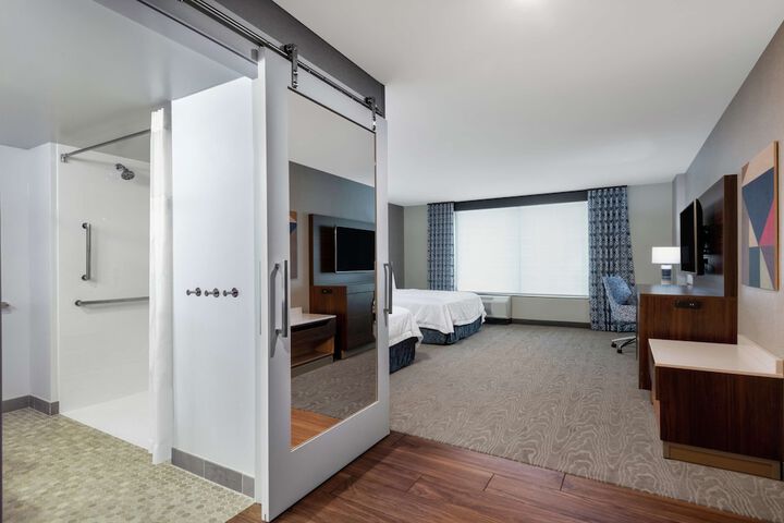 Hampton Inn & Suites Fort Wayne Downtown