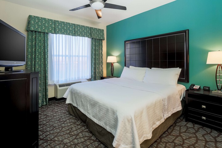 Room 16 of 33
