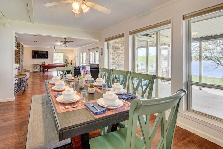 Mineola Lake House w / Dock & Fire Pit!