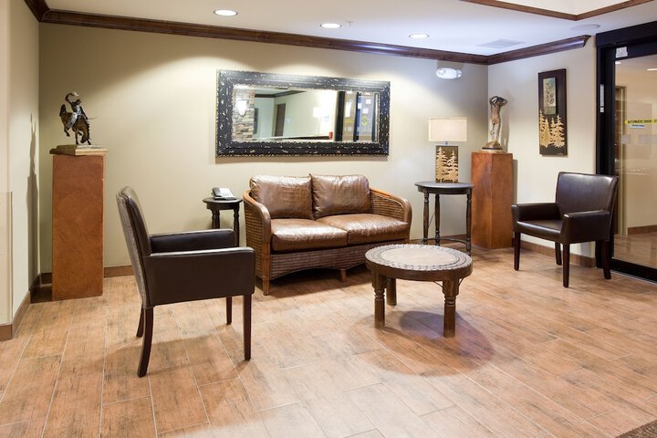 Hotel Interior 10 of 40