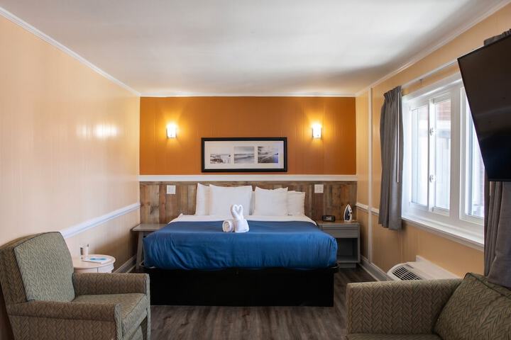 Colonial Inn Motel
