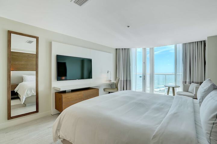 Room 53 of 127