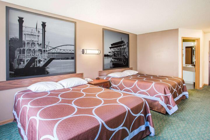 Super 8 by Wyndham Prairie Du Chien