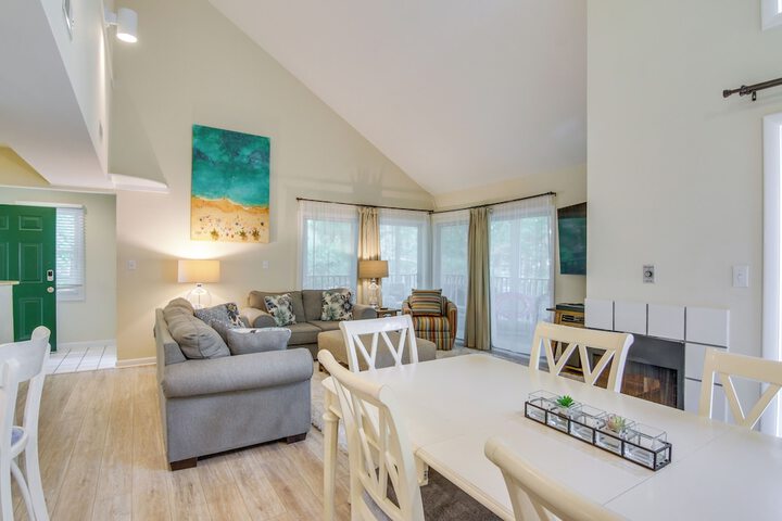 1 Mi to Beach: Sea Colony Condo w / Balcony!