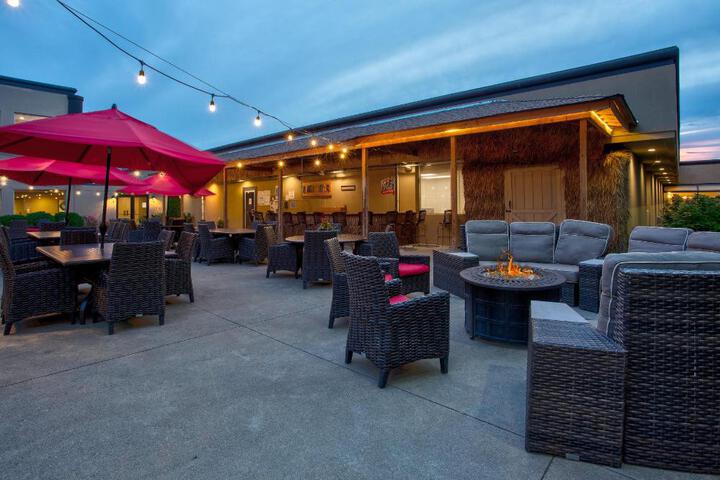 Crowne Plaza Chicago-Northbrook by IHG