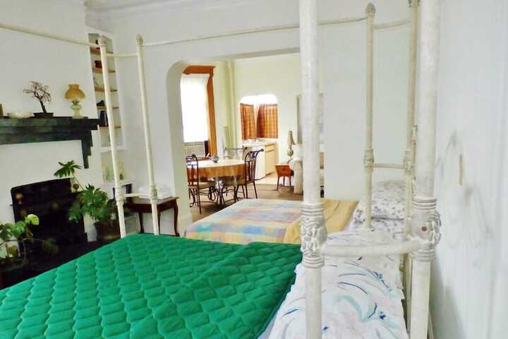 Room 8 of 17