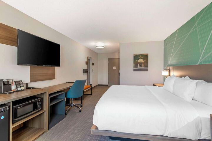 Room 21 of 29