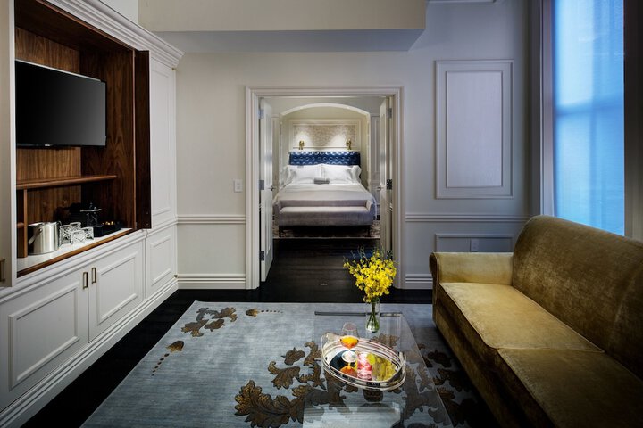 Room 42 of 69