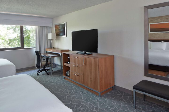 Room 27 of 63