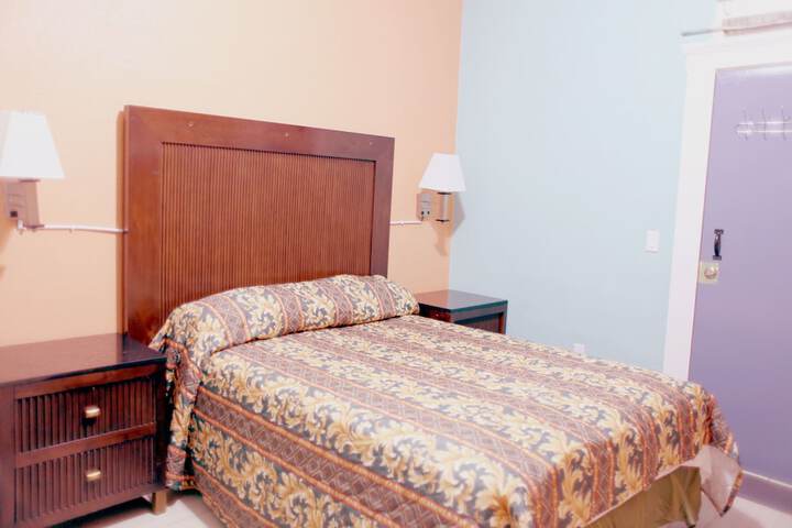Room 33 of 53