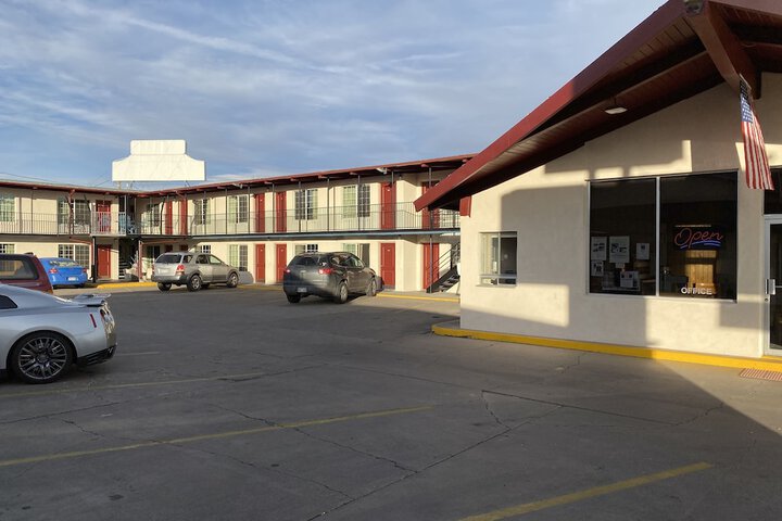 Hotel 8 of 53