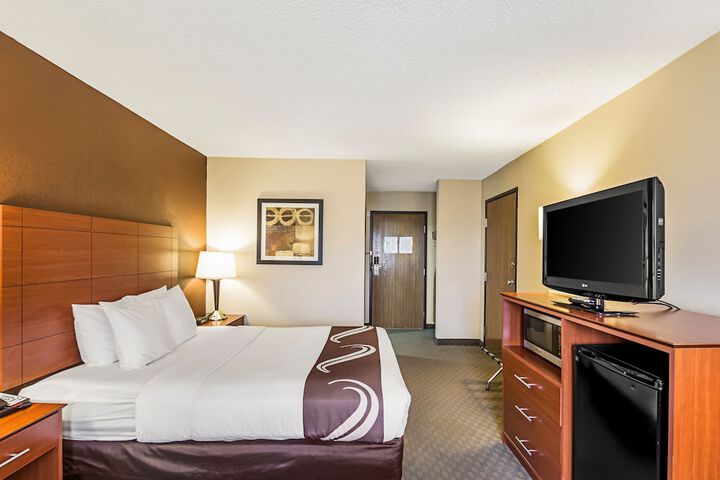 Room 34 of 47