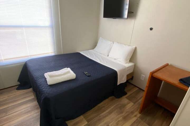 Room 25 of 46