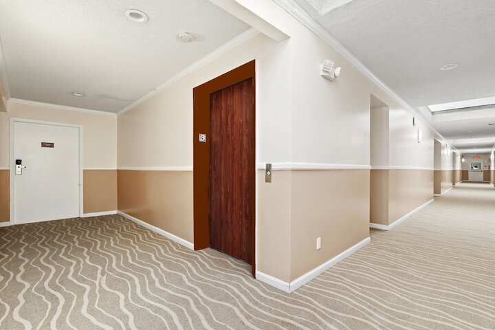 Brookhurst Plaza Inn