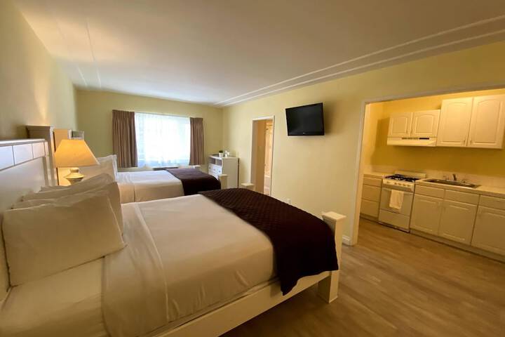 Hollywood Celebrity Hotel