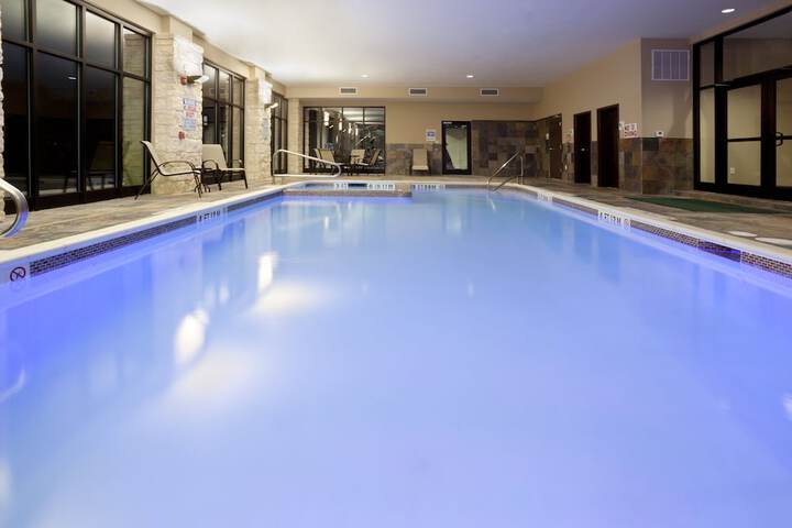 Pool 6 of 37