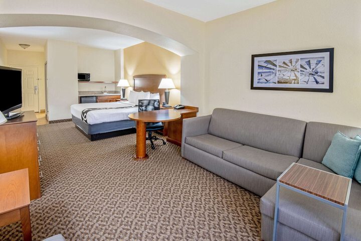 Room 18 of 31