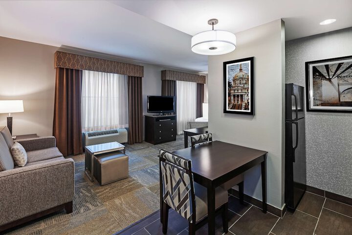 Room 30 of 48