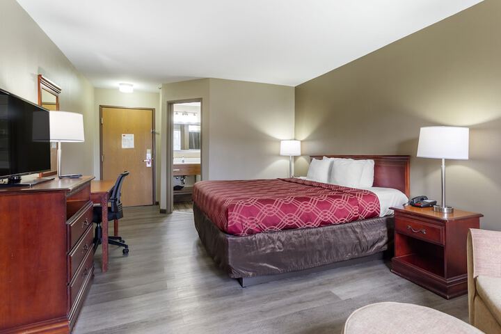 Econo Lodge Inn & Suites Dickson