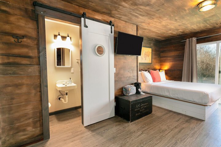 Breakwater Resort