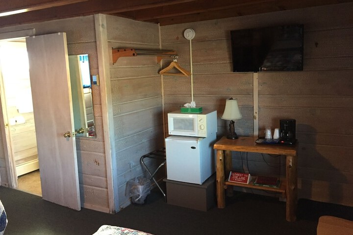 Room 44 of 46