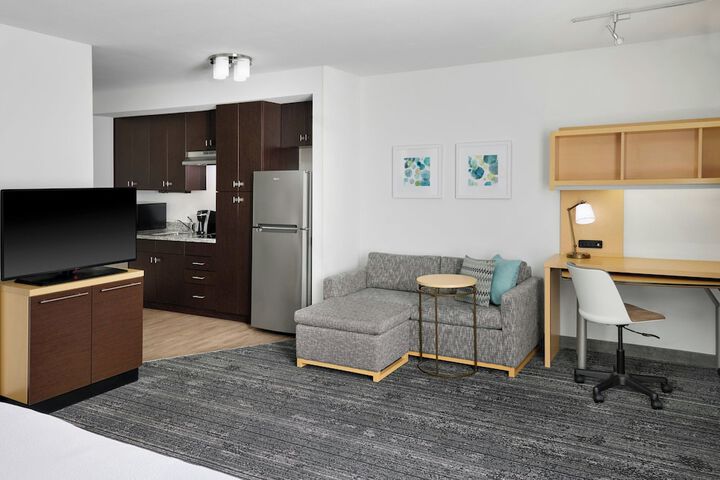 TownePlace Suites Lawrence Downtown