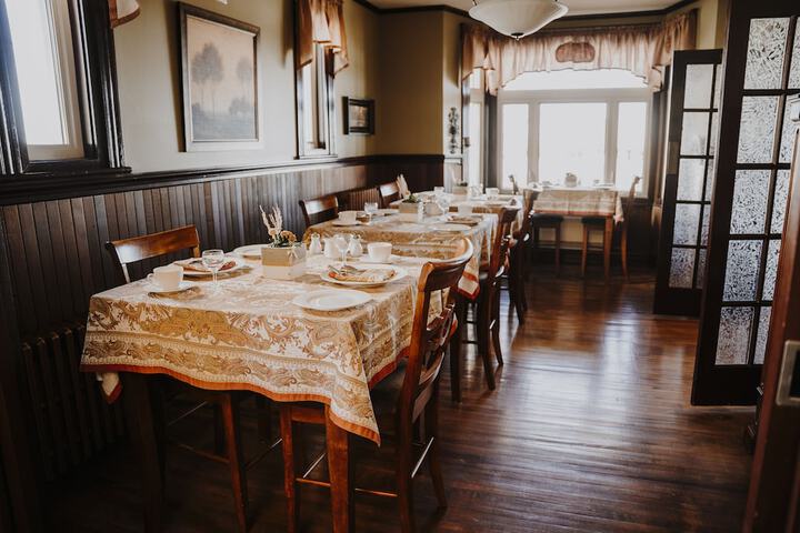 Dining 41 of 45