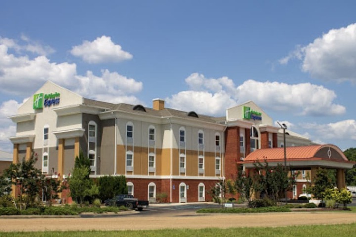 Holiday Inn Express McComb by IHG
