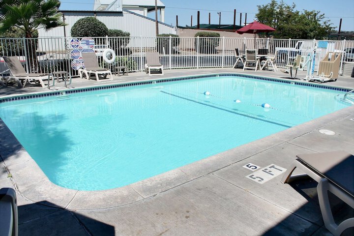Pool 6 of 26