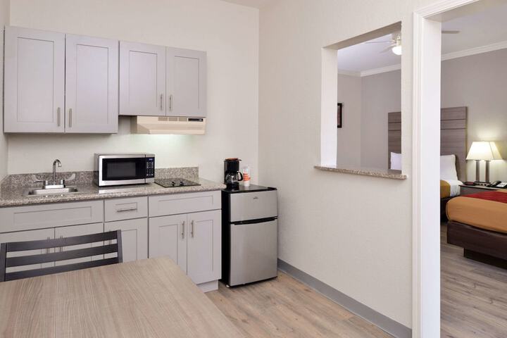 Room 14 of 36