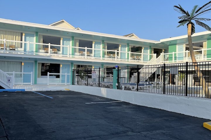 Hotel 4 of 23