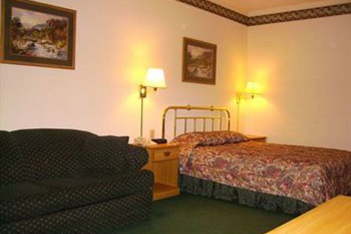 Norwood Inn and Suites