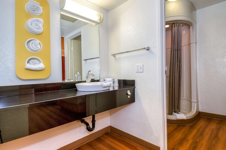 Room 43 of 54