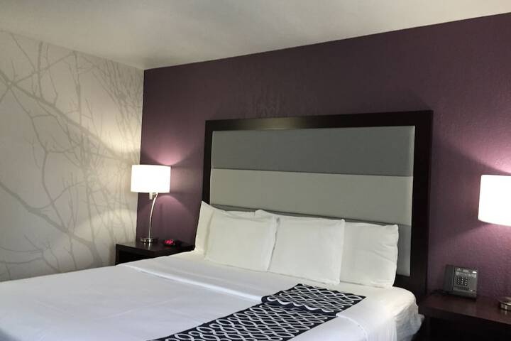 Room 26 of 53