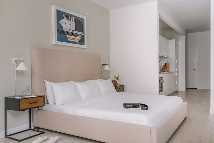 Room 28 of 104