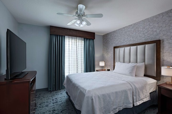 Room 30 of 46