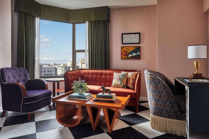 Room 44 of 71